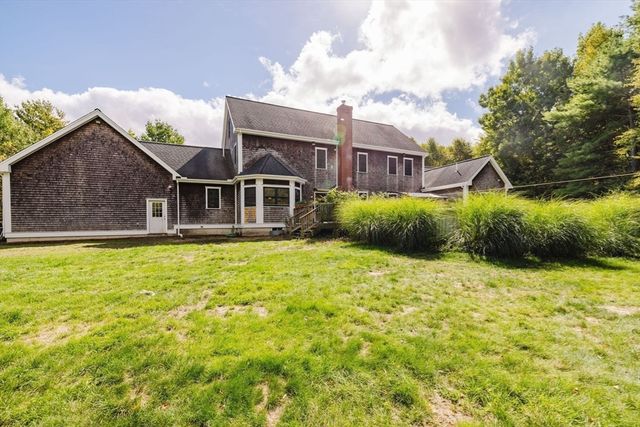 165 Andrea Ln, Taunton, MA 02780