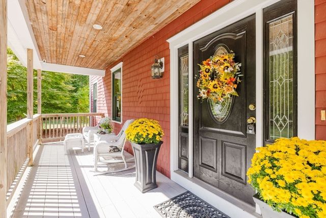 165 Andrea Ln, Taunton, MA 02780
