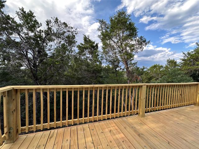 330 Shady Bluff DR, Wimberley, TX 78676