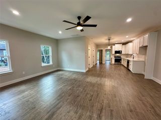 330 Shady Bluff DR, Wimberley, TX 78676