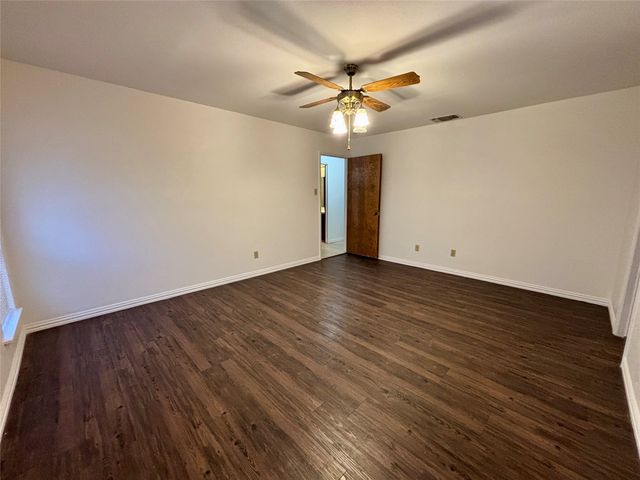 1602 Carla Avenue, Arlington, TX 76014