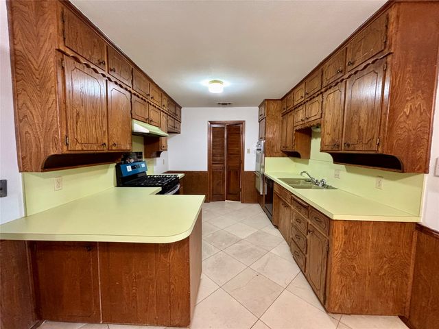 1602 Carla Avenue, Arlington, TX 76014