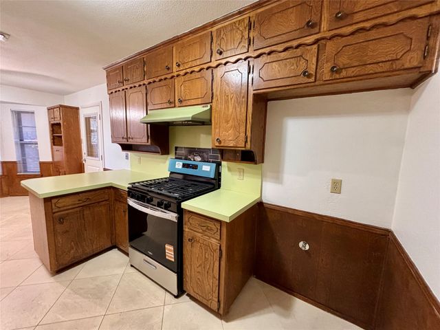 1602 Carla Avenue, Arlington, TX 76014