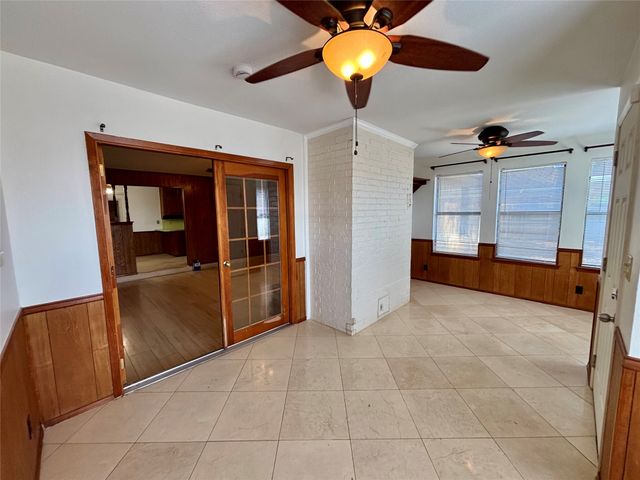 1602 Carla Avenue, Arlington, TX 76014