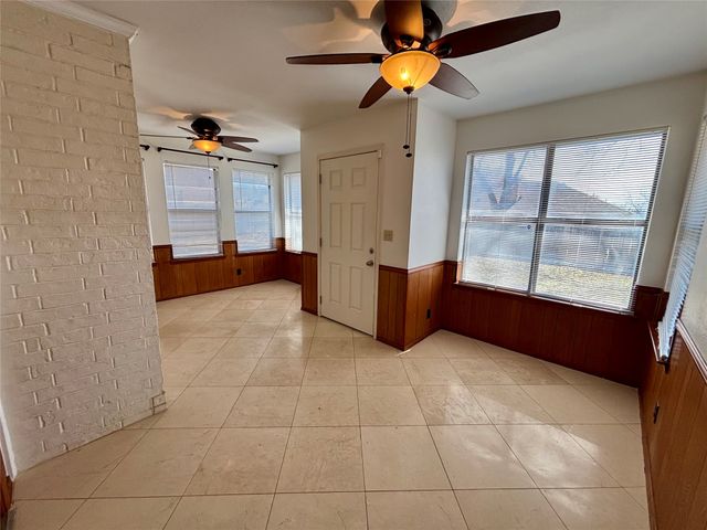 1602 Carla Avenue, Arlington, TX 76014