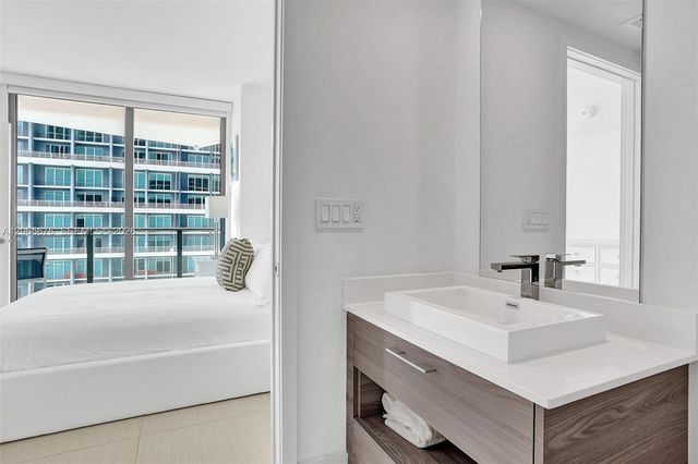 1300 S Miami Ave 2608, Miami, FL 33130