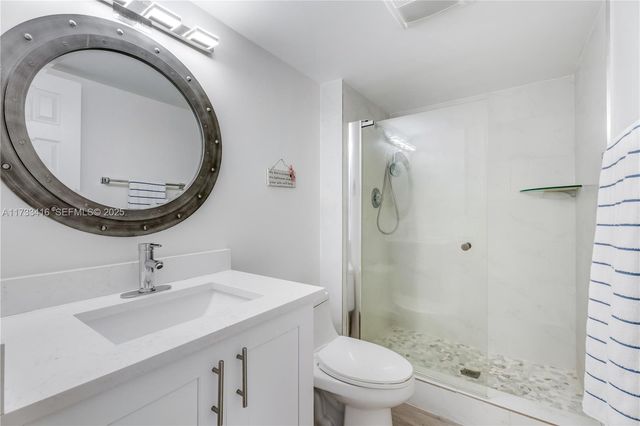 20379 W Country Club Drive 939, Miami, FL 33180