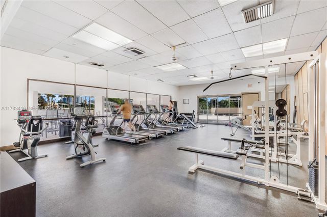 20379 W Country Club Drive 939, Miami, FL 33180