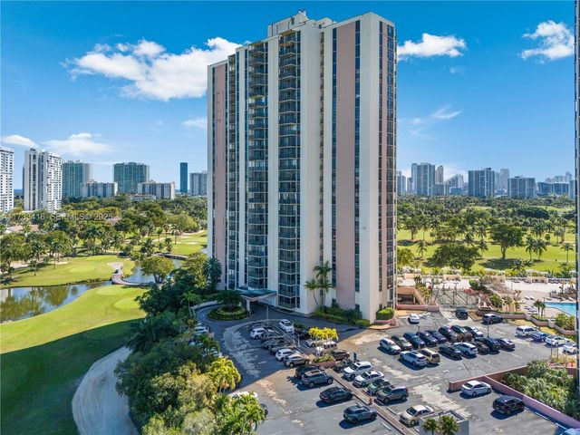 20379 W Country Club Drive 939, Miami, FL 33180