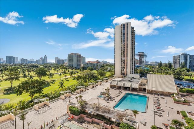 20379 W Country Club Drive 939, Miami, FL 33180