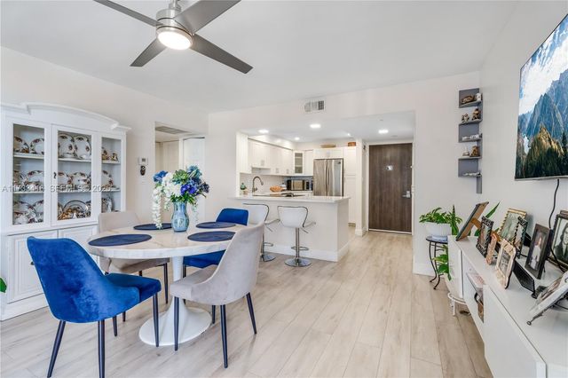 20379 W Country Club Drive 939, Miami, FL 33180