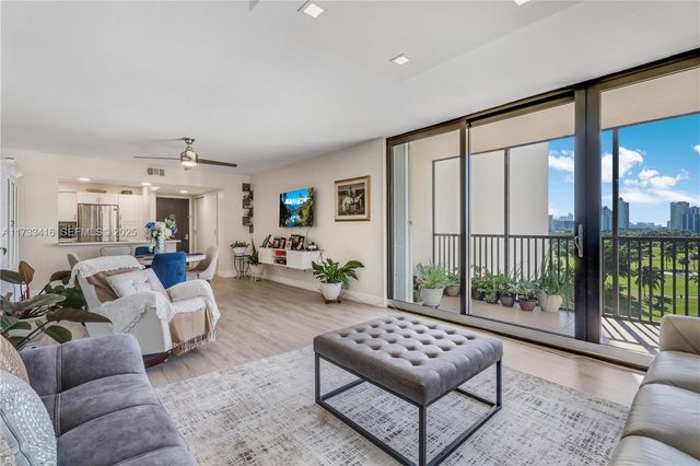 20379 W Country Club Drive 939, Miami, FL 33180