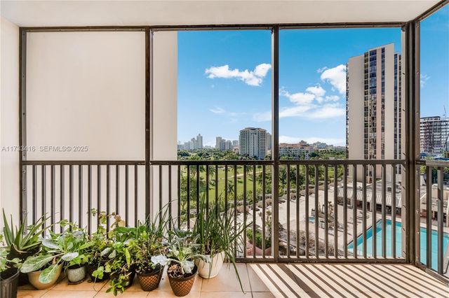 20379 W Country Club Drive 939, Miami, FL 33180