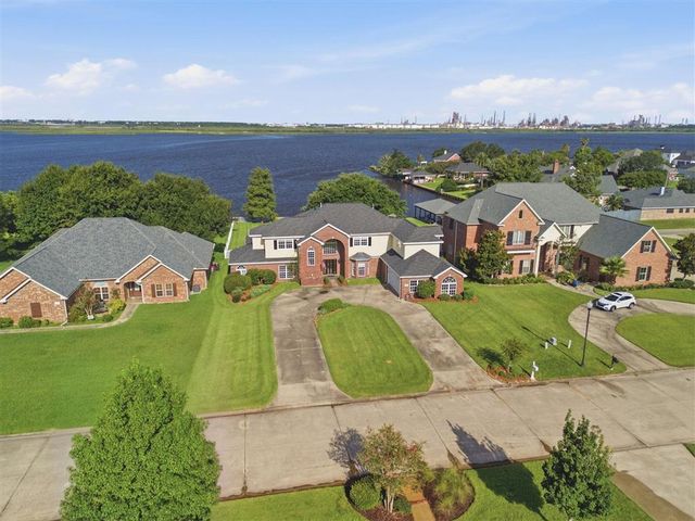 4904 Bayview Ln Lane, Lake Charles, LA 70605