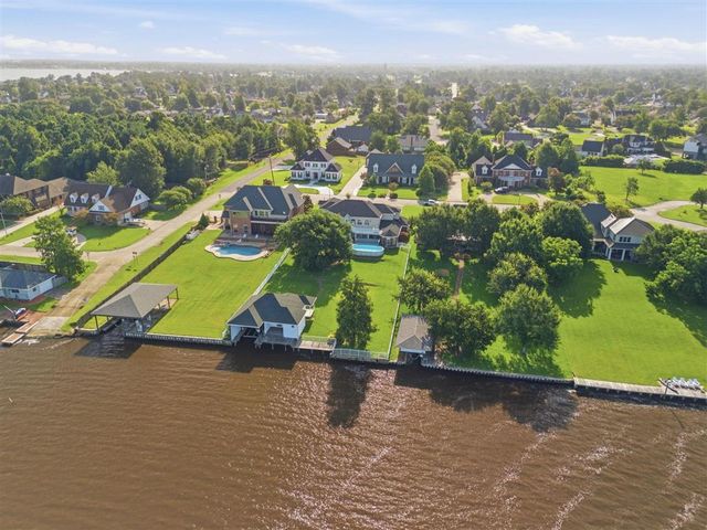 4904 Bayview Ln Lane, Lake Charles, LA 70605