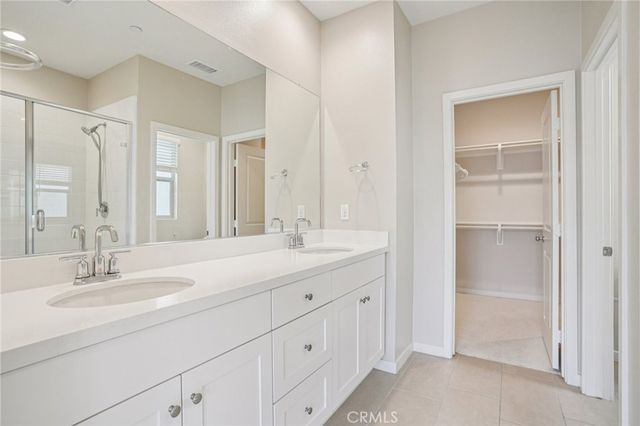 143 Frame, Irvine, CA 92618