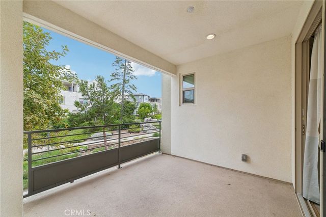 143 Frame, Irvine, CA 92618