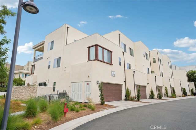 143 Frame, Irvine, CA 92618