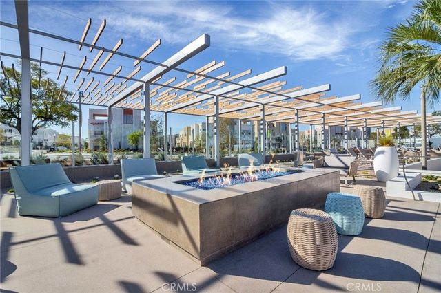 143 Frame, Irvine, CA 92618