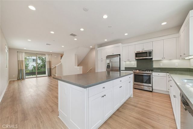 143 Frame, Irvine, CA 92618