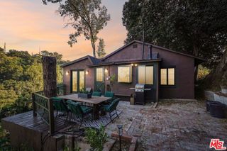 8718 Crescent Drive, Los Angeles, CA 90046