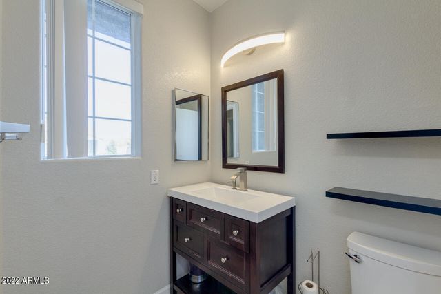155 E LIBERTY Lane, Gilbert, AZ 85296