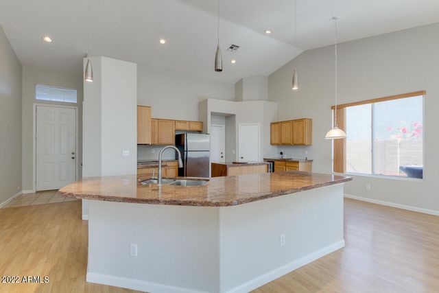 155 E LIBERTY Lane, Gilbert, AZ 85296