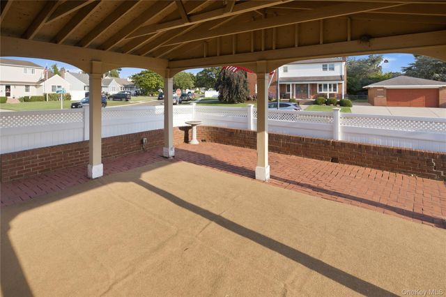 790 Woodside Drive, Wantagh, NY 11793