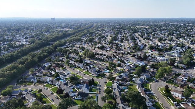 790 Woodside Drive, Wantagh, NY 11793