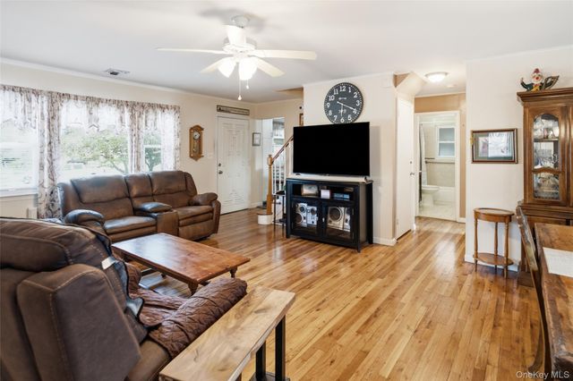 790 Woodside Drive, Wantagh, NY 11793