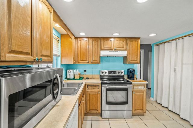 8025 DURHAM DRIVE, Port Richey, FL 34668