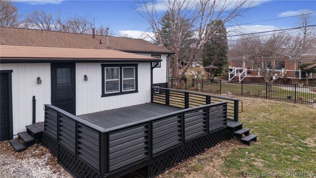 638 Georgian Avenue, Sellersburg, IN 47172