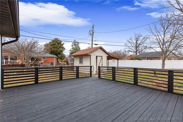 638 Georgian Avenue, Sellersburg, IN 47172