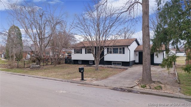 638 Georgian Avenue, Sellersburg, IN 47172