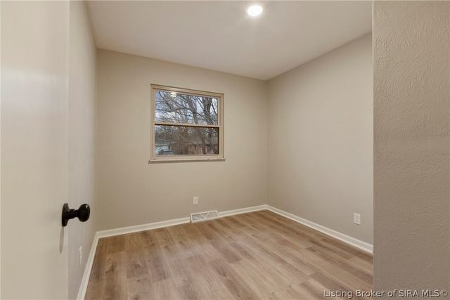 638 Georgian Avenue, Sellersburg, IN 47172