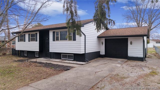 638 Georgian Avenue, Sellersburg, IN 47172