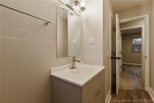 638 Georgian Avenue, Sellersburg, IN 47172