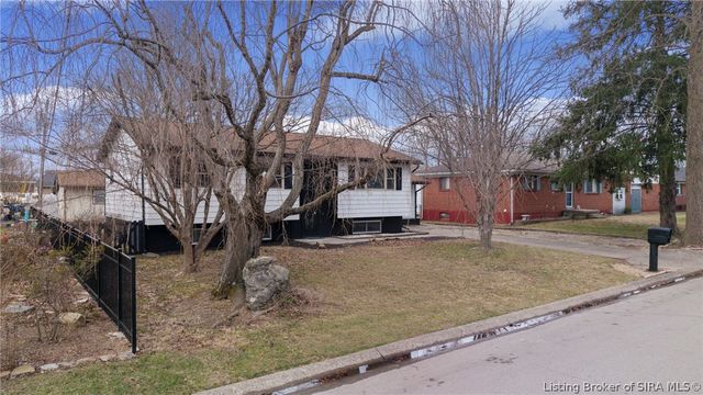 638 Georgian Avenue, Sellersburg, IN 47172