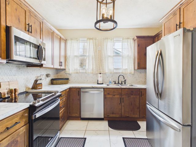 1414 W Main St, Milton, WV 25541