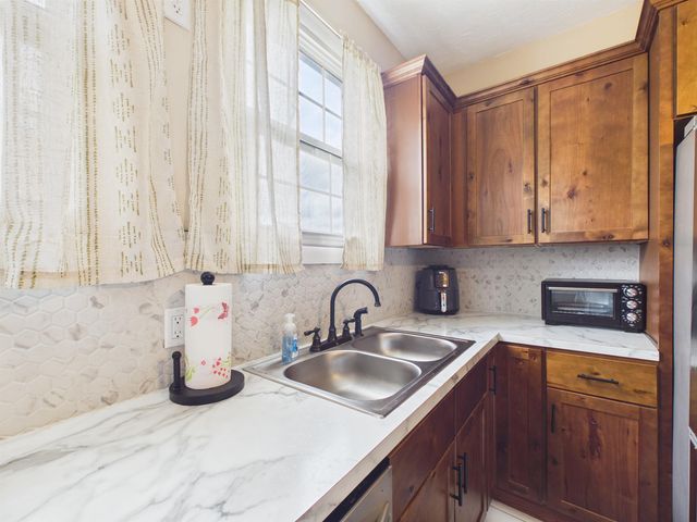 1414 W Main St, Milton, WV 25541