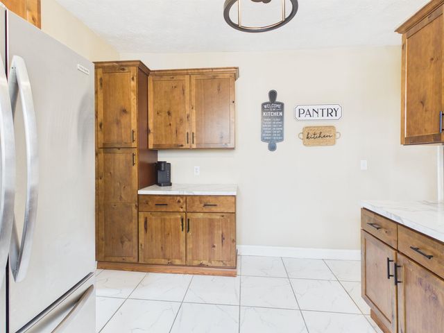 1414 W Main St, Milton, WV 25541