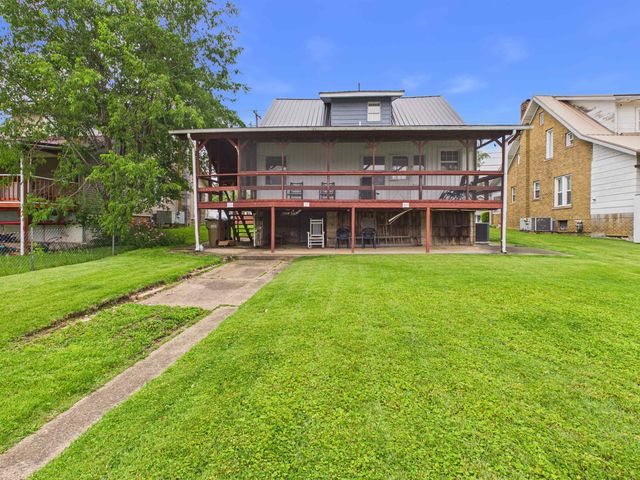 1414 W Main St, Milton, WV 25541