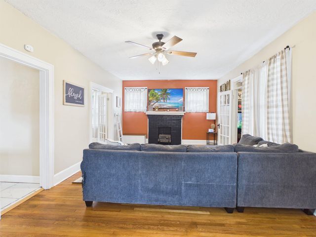 1414 W Main St, Milton, WV 25541