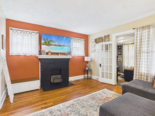 1414 W Main St, Milton, WV 25541