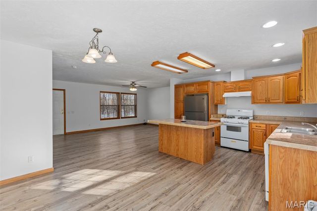 104 Mine Road, Sawyerville, IL 62085