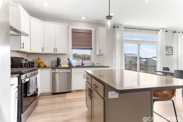 6728 Arlene Drive, Hudsonville, MI 49426