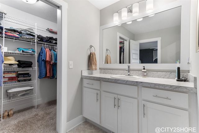 6728 Arlene Drive, Hudsonville, MI 49426