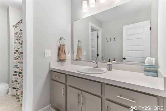 6728 Arlene Drive, Hudsonville, MI 49426