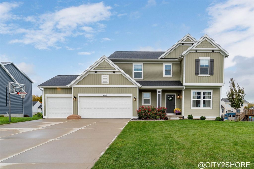 6728 Arlene Drive, Hudsonville, MI 49426