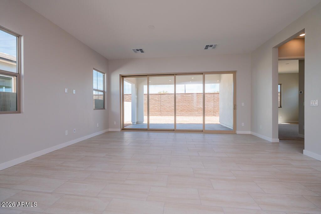 Image 4 of property listing at 5879 S RED ROCK Street, Gilbert, AZ 85298